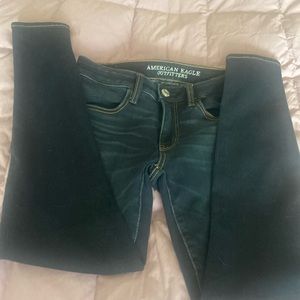 American Eagle ~ 360 Super Stretch, Jeggings, Size 6- Regular length (Dark Blue)